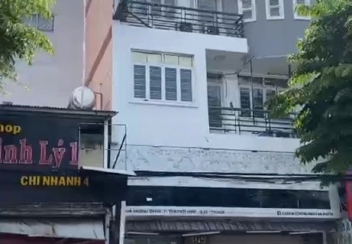 HOT HOT – CHÍNH CHỦ CẦN BÁN NHÀ MẶT TIỀN Tại 409Đ Đ. Trường Chinh, P.Đông Hưng Thuận, Q.12, TP.HCM