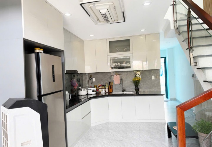 NHÀ ĐẸP- GIÁ TỐT BÁN NHANH CĂN NHÀ 2 mặt hẻm trước sau tại Phường Phước Long A Tp Thủ Đức, TPHCM