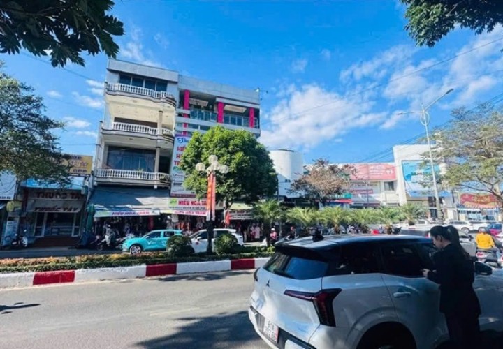 CHÍNH CHỦ CHUYỂN NHƯỢNG NHÀ MẶT TIỀN TRUNG TÂM TP. PLEIKU – VỊ TRÍ VÀNG Kinh Doanh