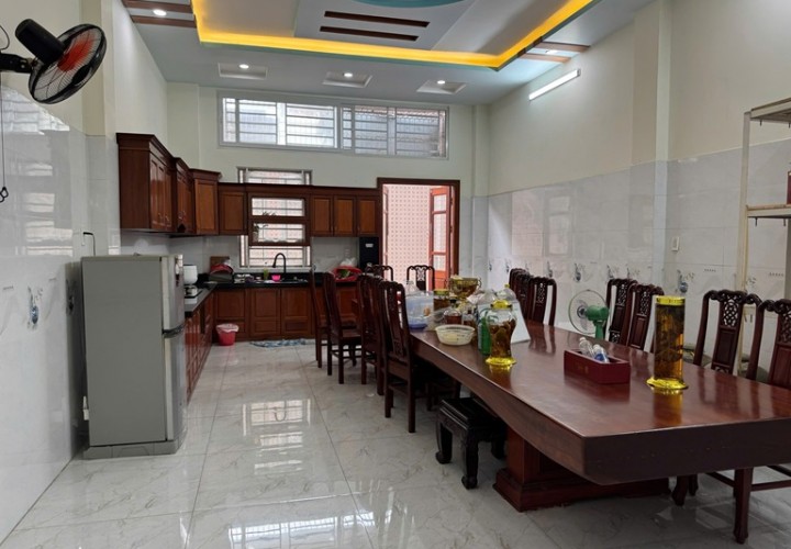 NHÀ ĐẸP- GIÁ TỐT CHÍNH CHỦ BÁN NHANH CĂN NHÀ phố số 20 Khu TĐC Định Hòa thành phố thủ dầu một Bình Dương