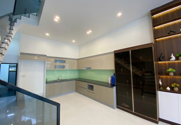 NHÀ ĐẸP- GIÁ TỐT CHÍNH CHỦ BÁN NHANH nhà 3 tầng, mặt đường Liên hà 1 , TP Nam Định, tỉnh Nam Định