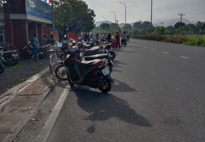 ĐẤT ĐẸP- GIÁ TỐT CHÍNH CHỦ BÁN NHANH LÔ ĐẤT có sẵn nhà cấp 4 vị trí đắc địa mặt đường tỉnh lộ 419 Tam Chúc chùa Hương