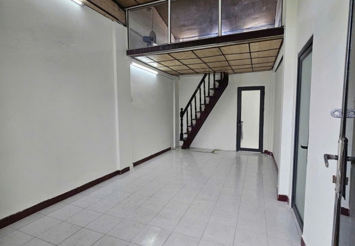 Cần bán căn hộ tại chung cư Chợ Quán, đường Trần Bình Trọng, P1, Quận 5, TP. Hồ Chí Minh.