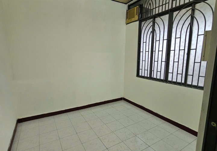 Cần bán căn hộ tại chung cư Chợ Quán, đường Trần Bình Trọng, P1, Quận 5, TP. Hồ Chí Minh.