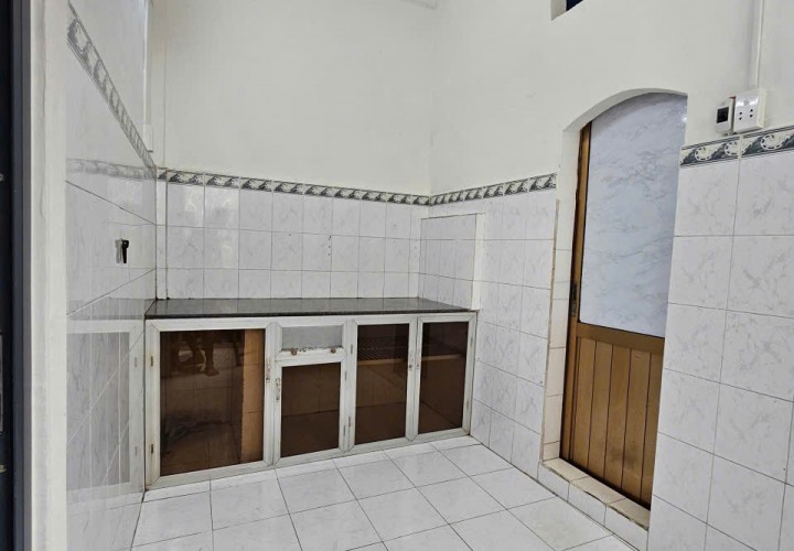 Cần bán căn hộ tại chung cư Chợ Quán, đường Trần Bình Trọng, P1, Quận 5, TP. Hồ Chí Minh.