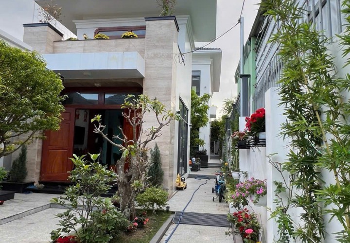 HOT HOT – CHÍNH CHỦ CẦN BÁN BIỆT THỰ MẶT TIỀN TẠI X. Phước Đồng, TP. Nha Trang, T. Khánh Hòa