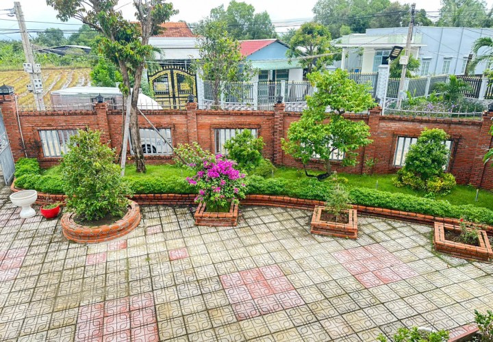 NHÀ ĐẸP–GIÁ TỐT–CHÍNH CHỦ Cần Bán Nhanh Căn Nhà Gỗ Xã Mỹ Lộc, Huyện Cần Giuộc, Long An.
