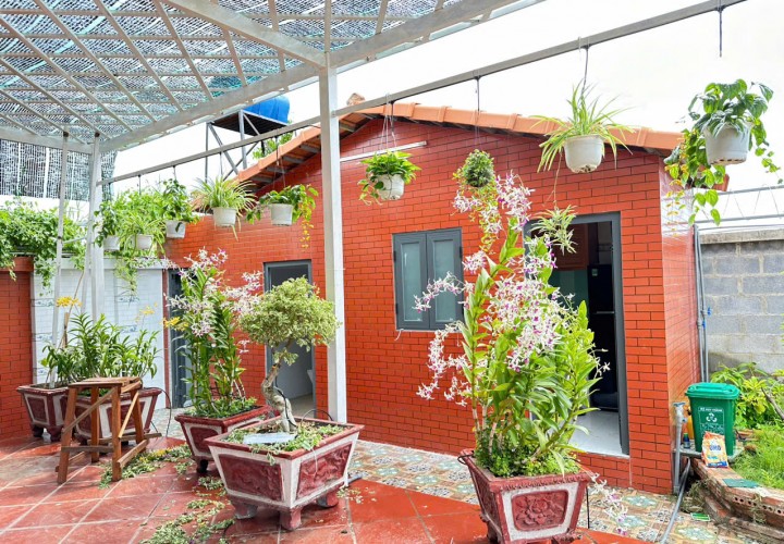 NHÀ ĐẸP–GIÁ TỐT–CHÍNH CHỦ Cần Bán Nhanh Căn Nhà Gỗ Xã Mỹ Lộc, Huyện Cần Giuộc, Long An.