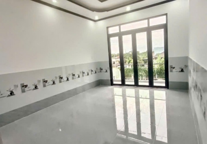 NHÀ SIÊU ĐẸP -  GIÁ RẺ BÁN CĂN NHÀ LẦU VỪA HOÀN THIỆN Xã Long An Cần Giuộc , Long An
