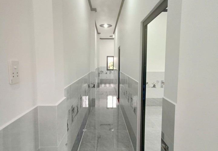 NHÀ SIÊU ĐẸP -  GIÁ RẺ BÁN CĂN NHÀ LẦU VỪA HOÀN THIỆN Xã Long An Cần Giuộc , Long An