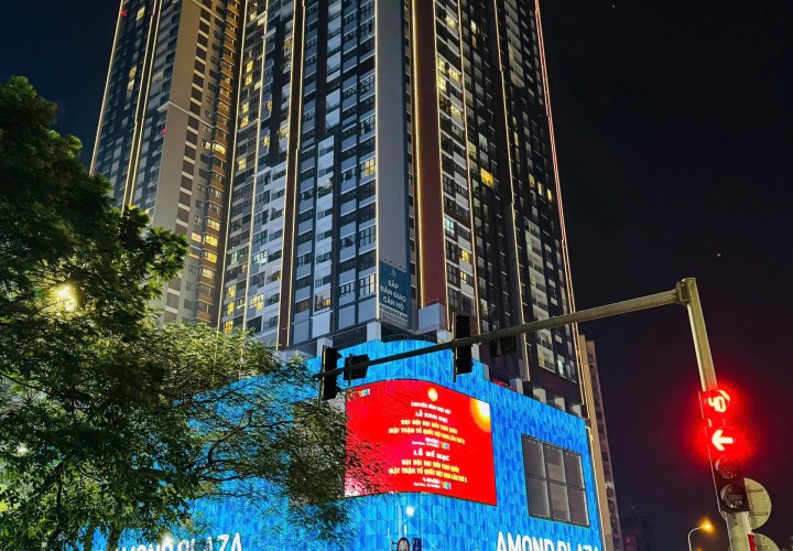 CHÍNH CHỦ Bán trục 06 d1, chuẩn tầng trung view đẹp tòa Diamond Residence (BRG 25 LÊ VĂN LƯƠNG)