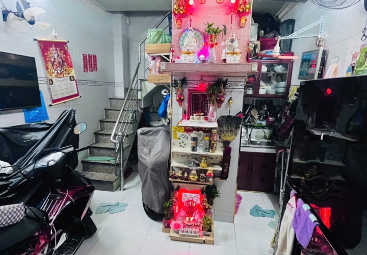 CHÍNH CHỦ CẦN BÁN Nhà Nhỏ Đúc BTCT Kiên Cố 3 tầng , DTSS 72m2 , Sổ hồng đầy đủ , Nhỉnh 1 tỷ .