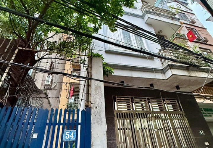 NHÀ ĐẸP – GIÁ TỐT  – CHÍNH CHỦ CẦN BÁN Căn Nhà 5 Tầng Xây Kiên Cố Chắc Chắn Kinh Doanh.