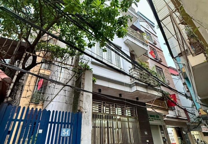 NHÀ ĐẸP – GIÁ TỐT  – CHÍNH CHỦ CẦN BÁN Căn Nhà 5 Tầng Xây Kiên Cố Chắc Chắn Kinh Doanh.