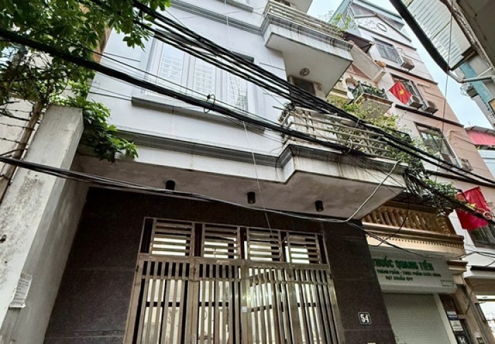 NHÀ ĐẸP – GIÁ TỐT  – CHÍNH CHỦ CẦN BÁN Căn Nhà 5 Tầng Xây Kiên Cố Chắc Chắn Kinh Doanh.