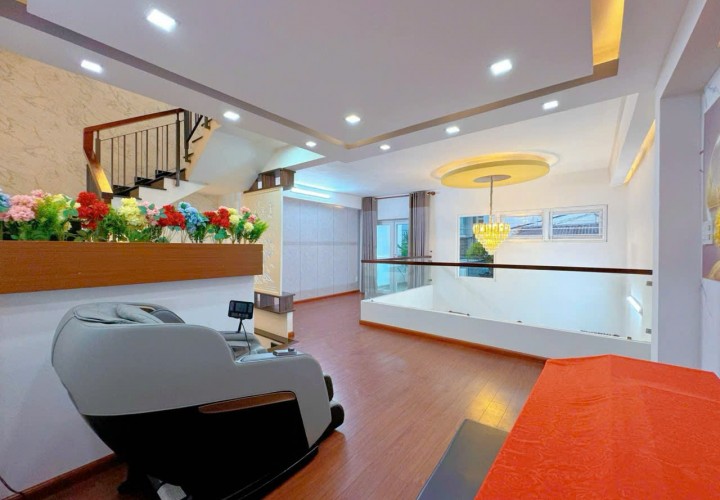 NHÀ ĐẸP – GIÁ TỐT – CẦN BÁN CĂN NHÀ 5 Tầng Tại Đường Bùi Quang Là, P.12, Q. Gò Vấp,TP. Hồ Chí Minh.