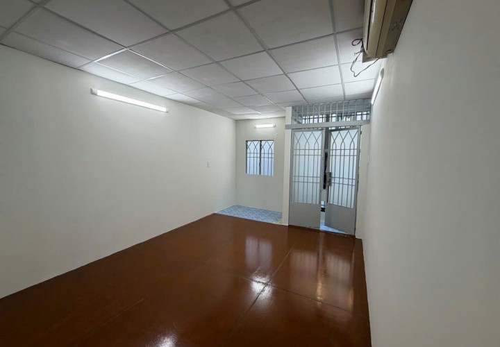 NHÀ VỊ TRÍ ĐẸP- GIÁ TỐT CHÍNH CHỦ CẦN BÁN NHANH CĂN NHÀ Đường  Phạm thế Hiển, Phường 6, Quận 8