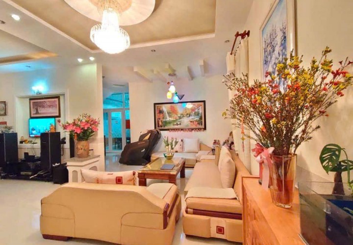 HOMESTAY ĐẸP- GIÁ TỐT CHÍNH CHỦ  BÁN NHANH HOMESTAY 2 MẶT TIỀN TẠI 52 Ngô Văn Sở  phường 9 cũ Đà Lạt