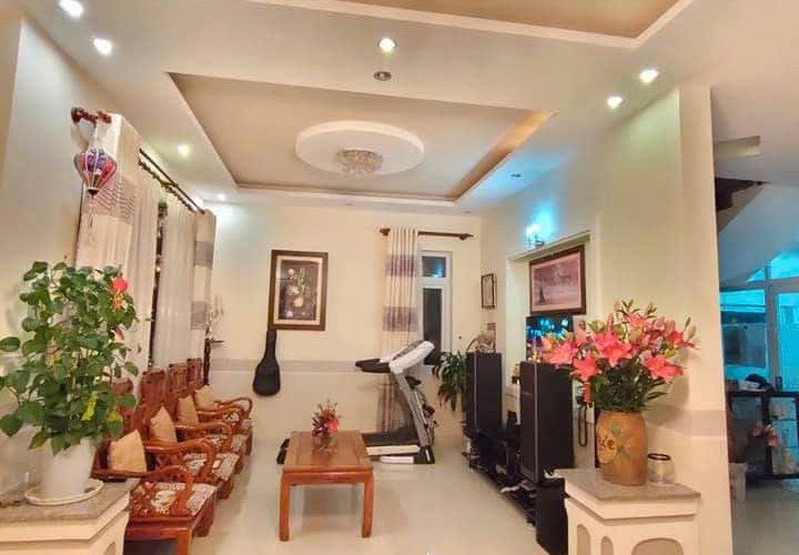 HOMESTAY ĐẸP- GIÁ TỐT CHÍNH CHỦ  BÁN NHANH HOMESTAY 2 MẶT TIỀN TẠI 52 Ngô Văn Sở  phường 9 cũ Đà Lạt