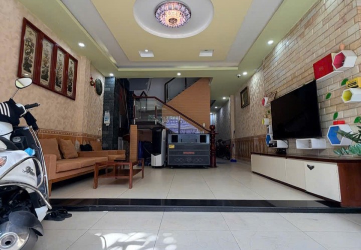 NHÀ ĐẸP - GIÁ TỐT CHÍNH CHỦ CẦN BÁN NHANH  NHÀ TẠI TP DĨ AN Bình Dương CŨ ( TPHCM MỚI )