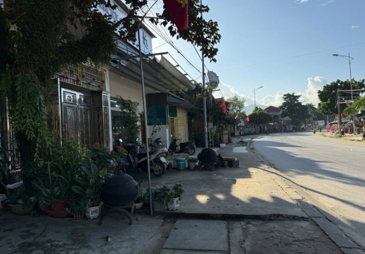 NHÀ VỊ TRÍ ĐẸP - CHÍNH CHỦ Cần Bán Căn Nhà Số 23 Đốc Thiết, TT.Tân Lạc, Huyện Quỳ Châu,Tỉnh Nghệ An.