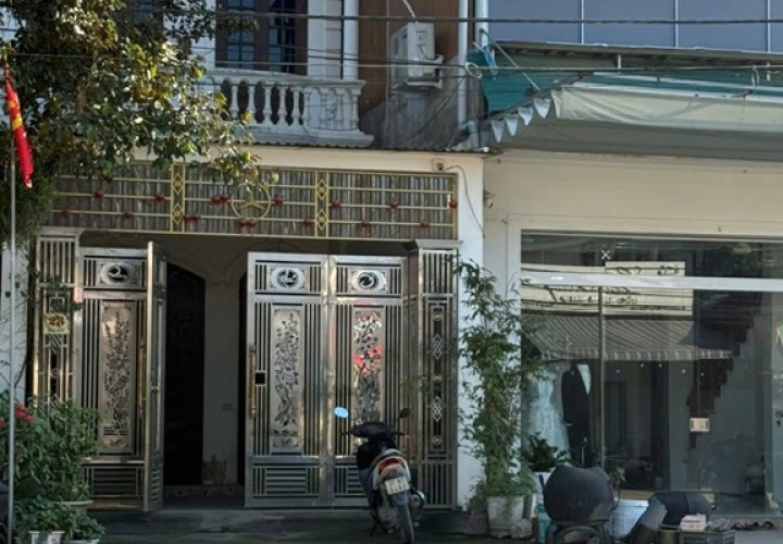 NHÀ VỊ TRÍ ĐẸP - CHÍNH CHỦ Cần Bán Căn Nhà Số 23 Đốc Thiết, TT.Tân Lạc, Huyện Quỳ Châu,Tỉnh Nghệ An.