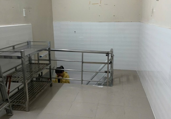 GIÁ TỐT - CHÍNH CHỦ Cần Bán Nhanh Căn Nhà Nhỏ 12m2  Sát Bờ Kè Hoàng Sa Vị Trí Tại Quận 3, TP HCM