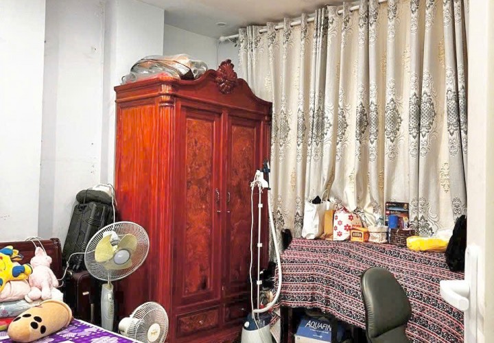 NHÀ ĐẸP- GIÁ TỐT CẦN BÁN NHANH căn nhà mặt tiền tại quận 5 TPHCM