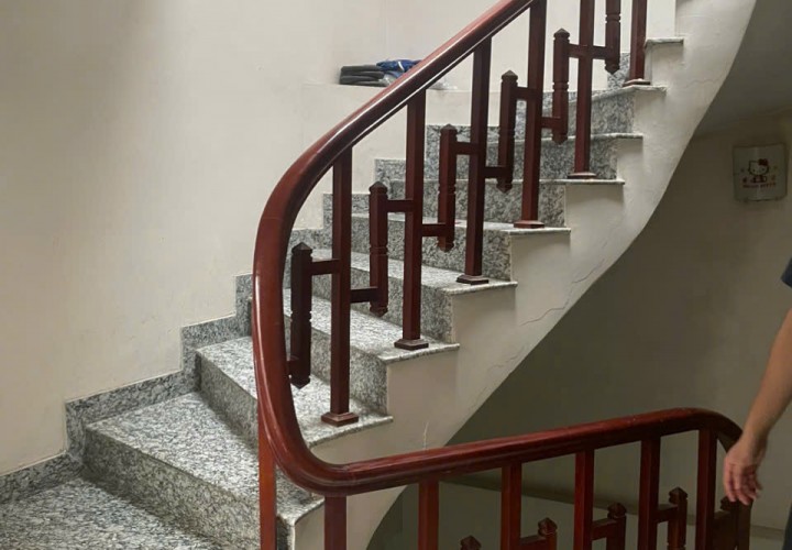 NHÀ ĐẸP- GIÁ TỐT - CẦN BÁN CĂN NHÀ SỐ 1A Ngõ 165/12 Phố Cầu Giấy, P. Dịch Vọng, Q.Cầu Giấy, TP Hà Nội