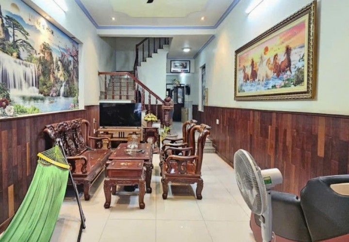 NHÀ ĐẸP - MẶT TIỀN - Cần Bán Nhanh NHÀ VỊ TRÍ ĐẮC ĐỊA KP Thống Nhất Phường Dĩ An, Bình Dương