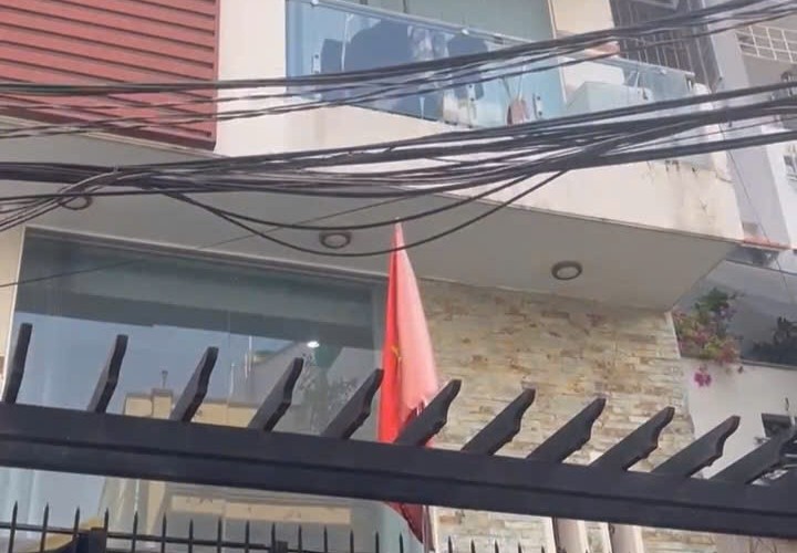 CHÍNH CHỦ Định Cư Nước Ngoài Cần Bán Căn Nhà Tại Đường Cách Mạng T8, Phường 11, Quận 3, HCM