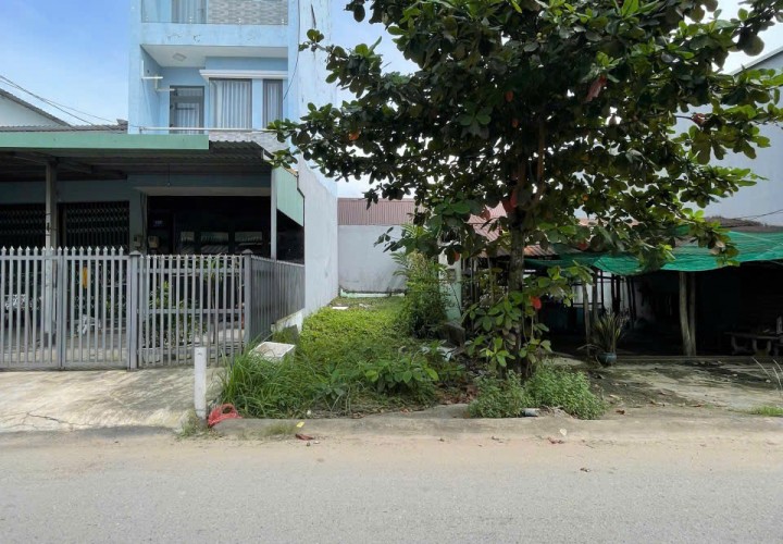 ĐẤT VỊ TRÍ ĐẸP- GIÁ TỐT cần bán nhanh lô đất tiềm năng tại xã Lê Minh Xuân, huyện Bình Chánh TPHCM