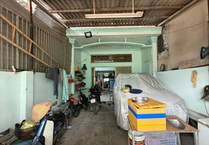 NHÀ ĐẸP – GIÁ TỐT –CẦN BÁN GẤP NHÀ TẠI Huỳnh Thị Hai, Tân Chánh Hiệp, Q.12, HCM