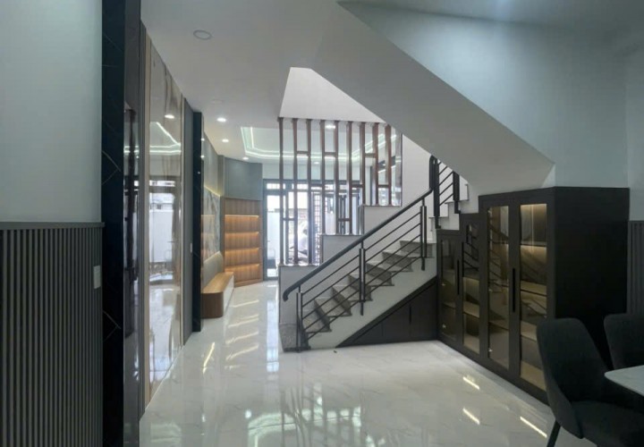 NHÀ ĐẸP- GIÁ TỐT - NHANH TAY SỞ HỮU NGAY 2 CĂN NHÀ TRÊN CÙNG THỬA Tại Quận 12, TP HCM