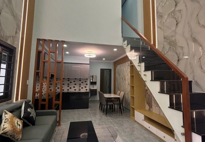 NHÀ ĐẸP- GIÁ TỐT - NHANH TAY SỞ HỮU NGAY 2 CĂN NHÀ TRÊN CÙNG THỬA Tại Quận 12, TP HCM