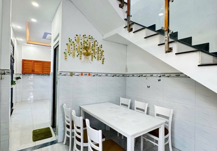 BÁN NHÀ MỚI FULL NỘI THẤT HẺM XE HƠI 8m - Vị TRÍ GẦN KHU Đ,18 B, Phường Bình Hưng Hoà A, Bình Tân