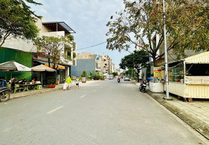 NHÀ CHÍNH CHỦ- GIÁ TỐT CẦN BÁN NHANH CĂN NHÀ VỊ TRÍ ĐẸP tại tp Thuận An, tỉnh Bình Dương