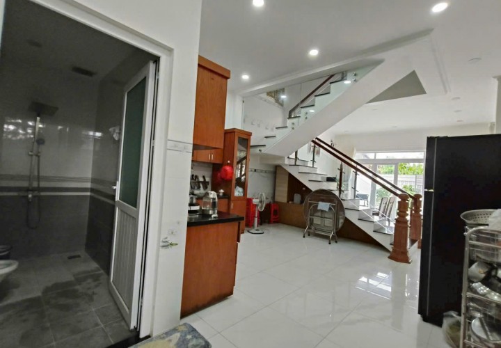 Chính chủ bán căn NHÀ ĐẸP 7.5m x 24m, nở Hậu, Gần Phan Văn Hớn, chợ Xuân Thới Thượng, Hóc Môn