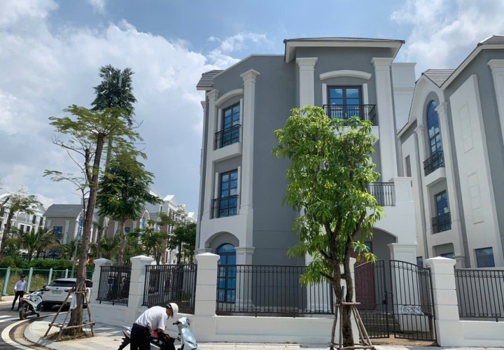 BÁN BIỆT THỰ ĐƠN LẬP V3-96  – GIÁ TỐT  – CHÍNH CHỦ CẦN BÁN TẠI The Manhattan Glory, Đường Nguyễn Xiển