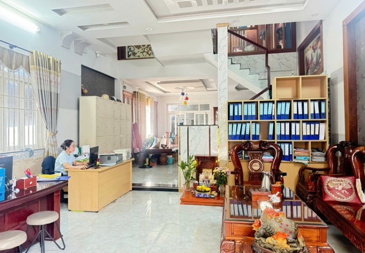 NHÀ ĐẸP- GIÁ TỐT CHÍNH CHỦ CẦN BÁN NHANH CĂN NHÀ vị trí đẹp tại quận 12, TPHCM